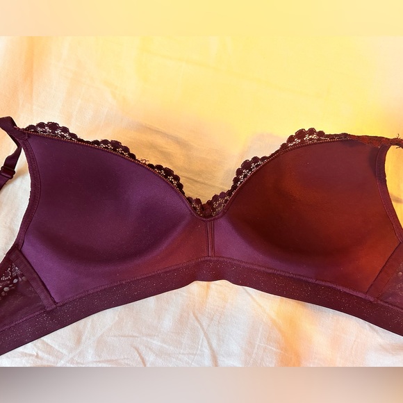 Victorias Secret Push Up Bra (32C) - Picture 7 of 10